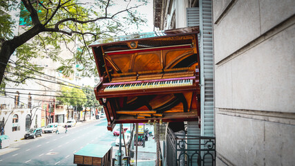 Why Hire Professional Piano Movers?